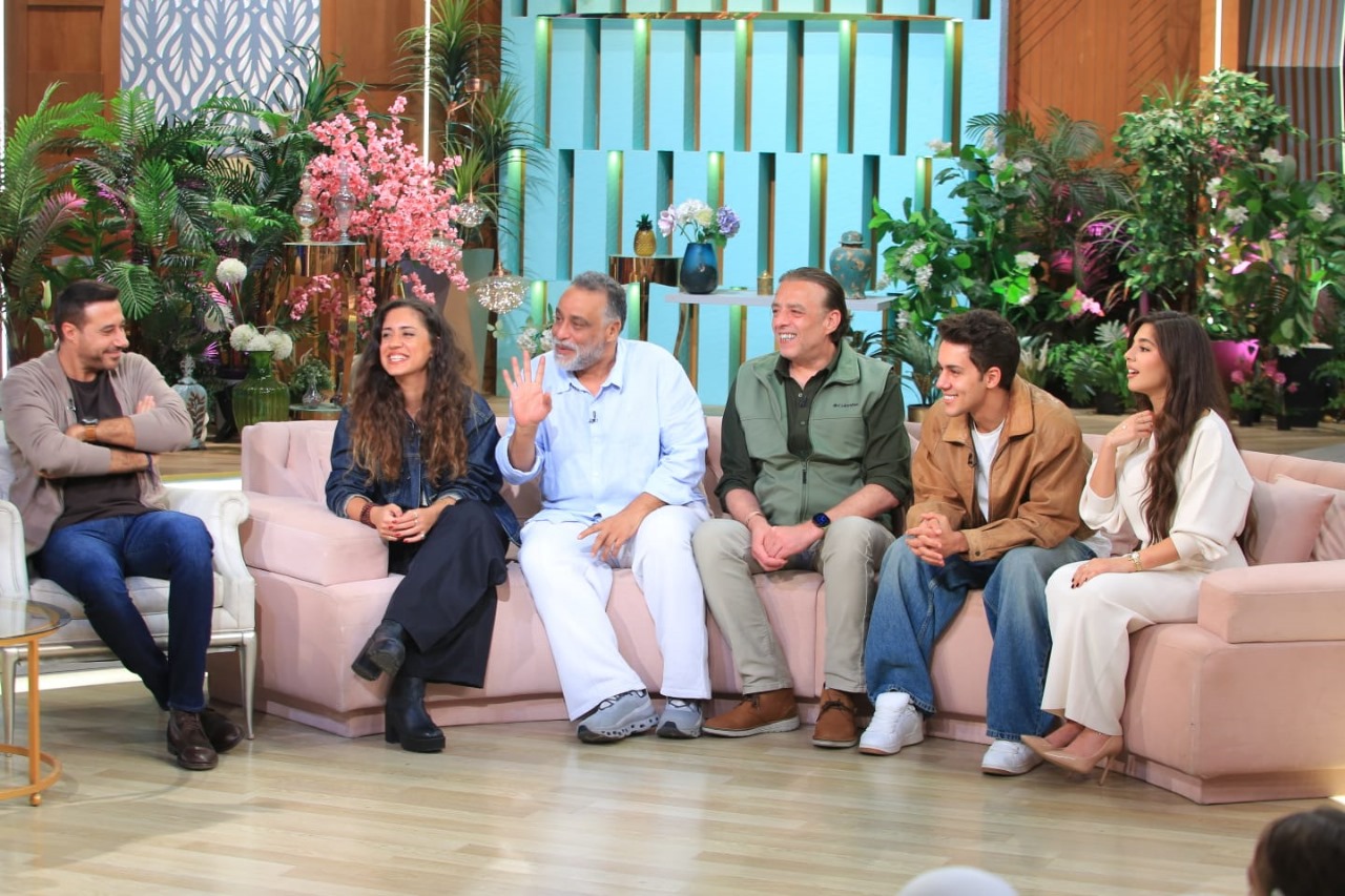 برنامج معكم مني الشاذلي 2025 – حلقة ابطال فيلم ولنا في الخيال حب